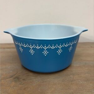 Vintage Pyrex Turquoise Snowflake Dish 1 QT